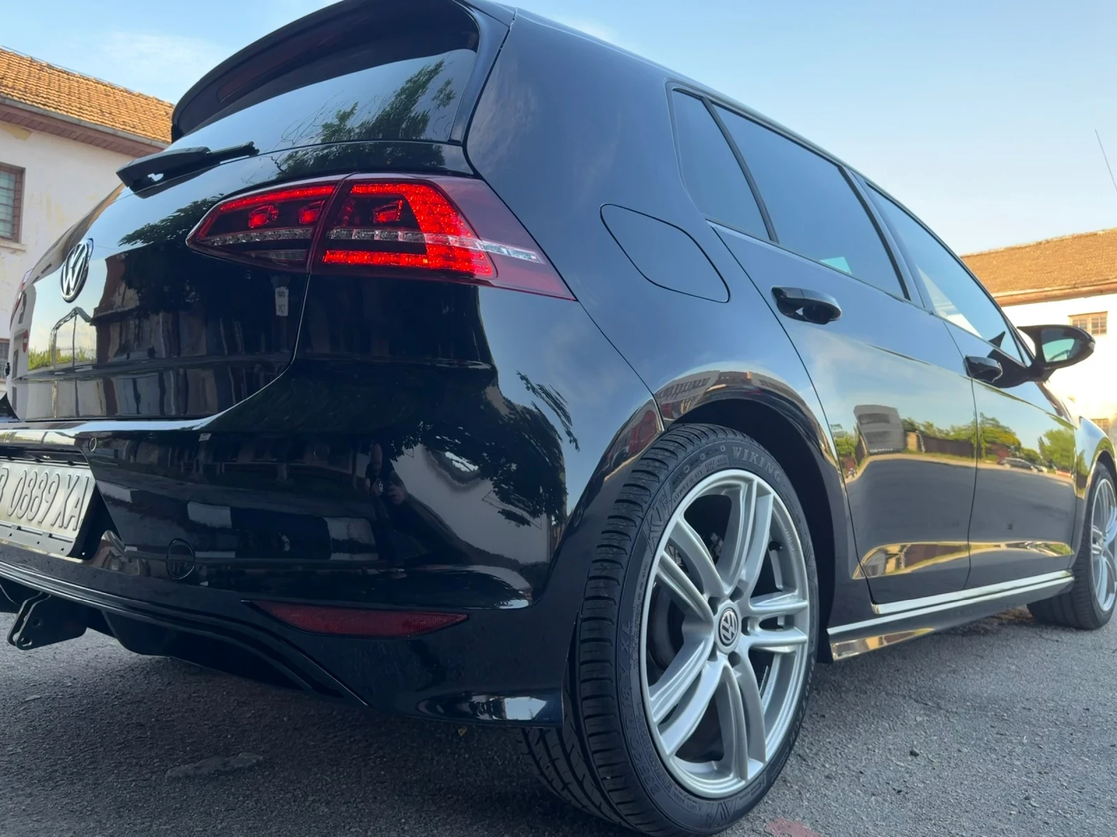 VW Golf 1.6 TDI Rline, снимка 3 - Автомобили и джипове - 55156012