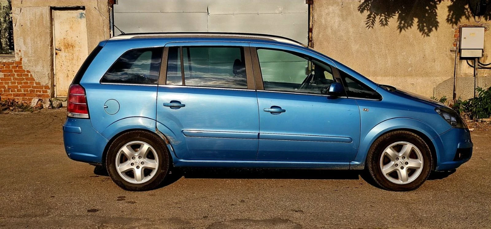 Opel Zafira CDTI, снимка 13 - Автомобили и джипове - 55817717