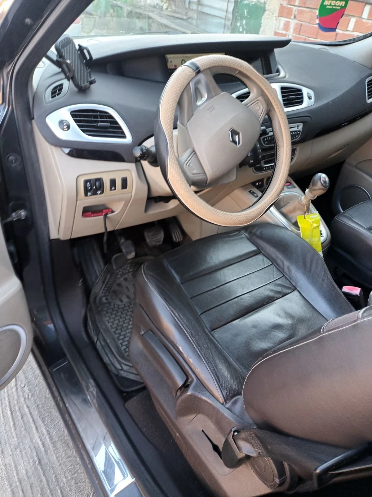 Renault Scenic, снимка 6 - Автомобили и джипове - 55891996