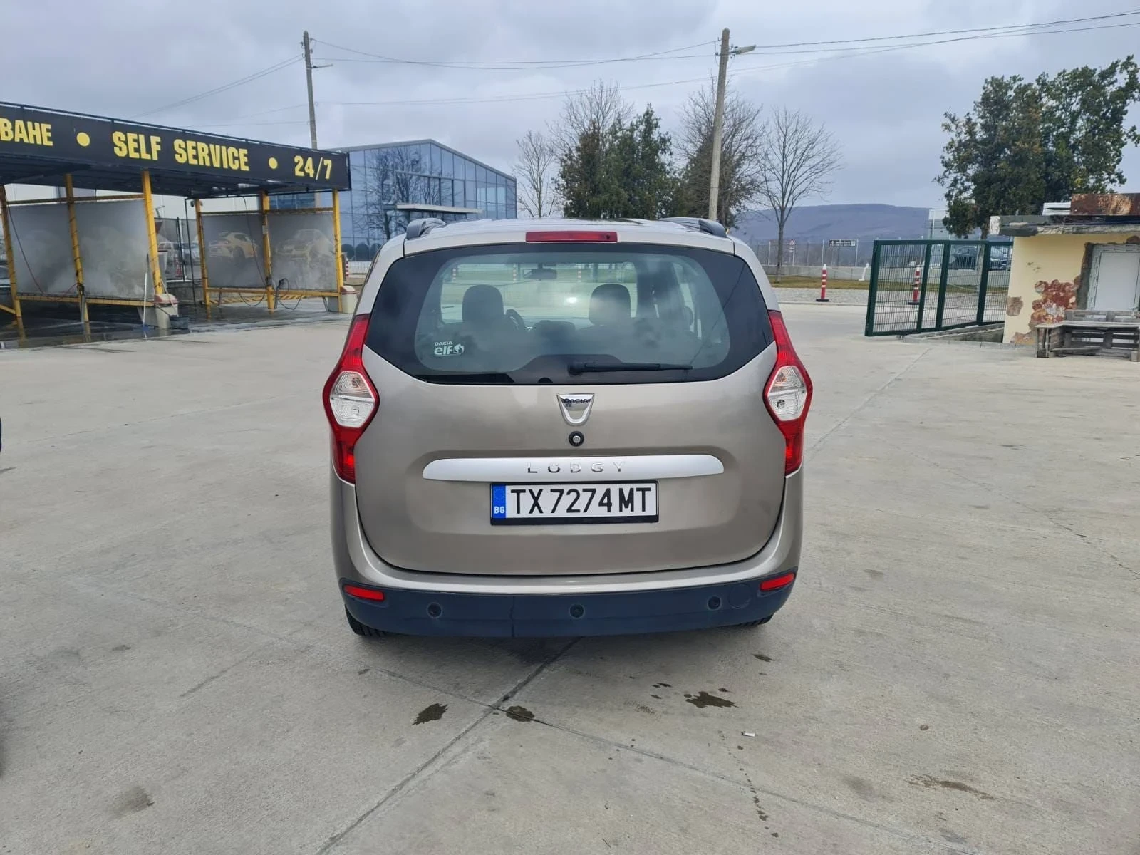 Dacia Lodgy 1.2 Газ бензин, снимка 5 - Автомобили и джипове - 56722097