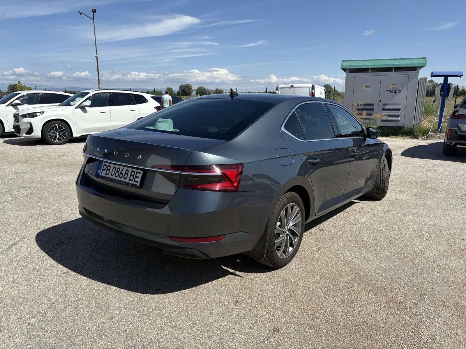 Skoda Superb, снимка 4 - Автомобили и джипове - 56725798