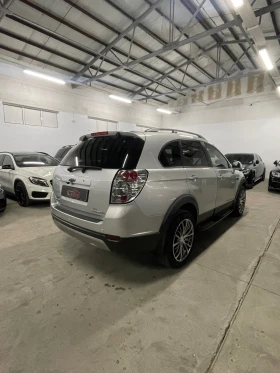 Chevrolet Captiva 2.2D/4x4/подгрев/камера/7местен/кожа/НОВА!!! - 15500 лв. / 7925.02 € - 55735944 5