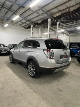 Chevrolet Captiva 2.2D/4x4/подгрев/камера/7местен/кожа/НОВА!!! - 15500 лв. / 7925.02 € - 55735944 6