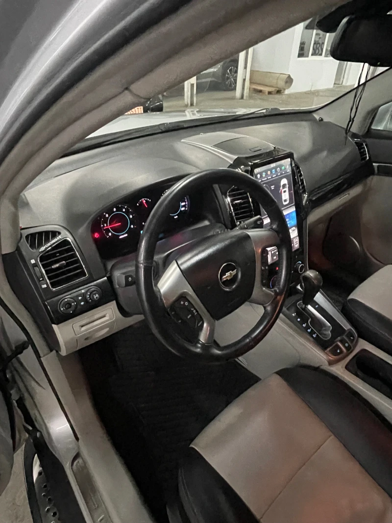 Chevrolet Captiva 2.2D/4x4/подгрев/камера/7местен/кожа/НОВА!!!, снимка 11 - Автомобили и джипове - 52888139
