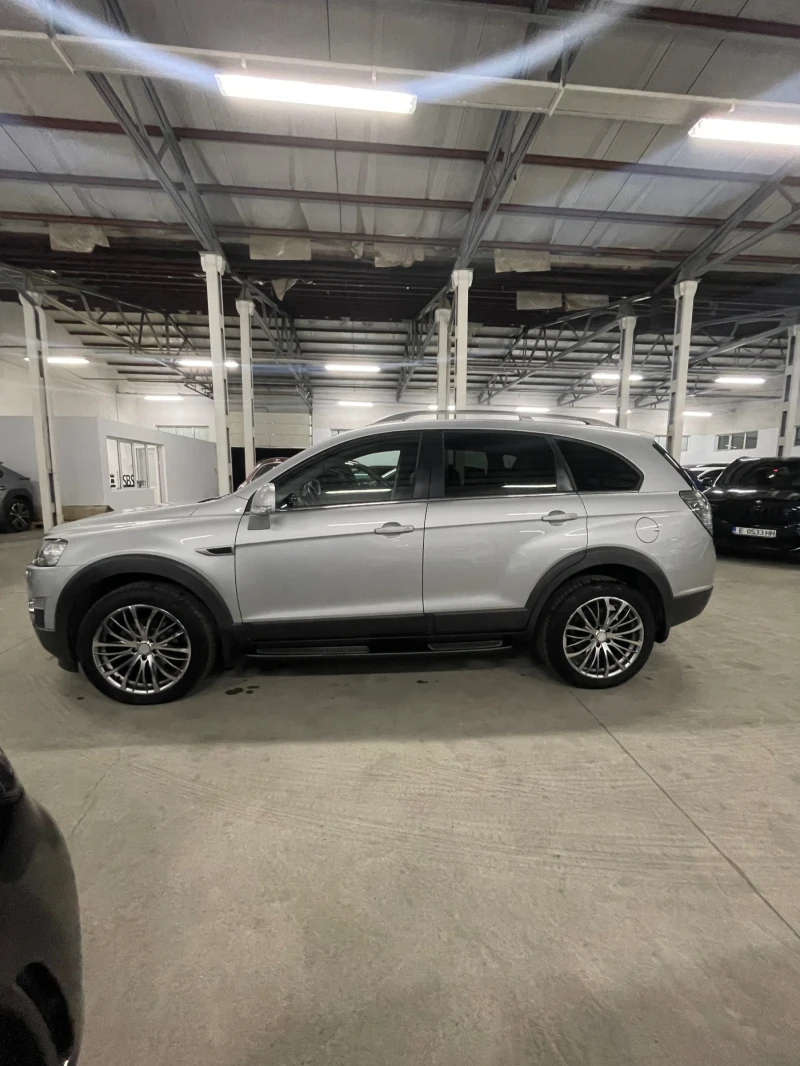 Chevrolet Captiva 2.2D/4x4/подгрев/камера/7местен/кожа/НОВА!!!, снимка 7 - Автомобили и джипове - 52888139
