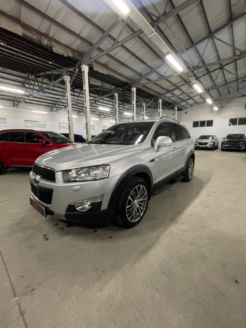 Chevrolet Captiva 2.2D/4x4/подгрев/камера/7местен/кожа/НОВА!!!, снимка 3 - Автомобили и джипове - 52888139