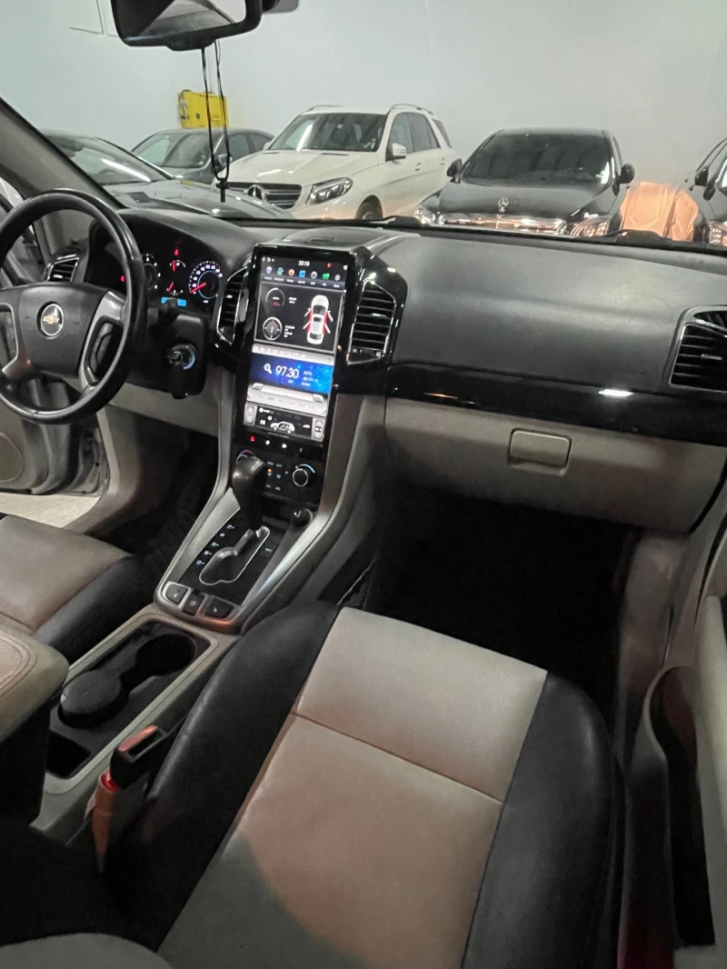 Chevrolet Captiva 2.2D/4x4/подгрев/камера/7местен/кожа/НОВА!!!, снимка 13 - Автомобили и джипове - 52888139