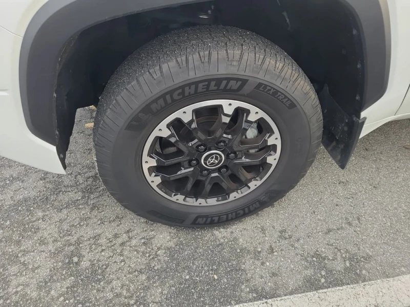 Toyota Tundra * LIMITED CREW CAB SHORT BED * CARFAX * БЕЗ ПЪРВОН, снимка 6 - Автомобили и джипове - 52903254