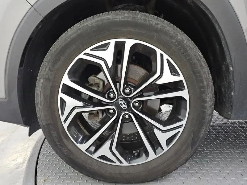 Hyundai Santa fe 2.0 2WD EXCLUSIVE, снимка 5 - Автомобили и джипове - 55801305