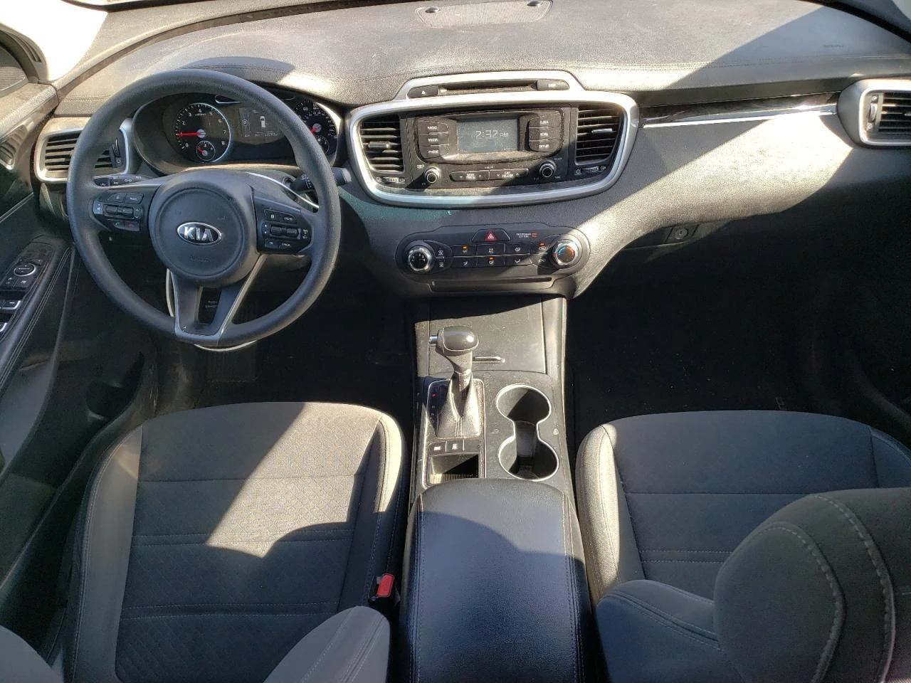 Kia Sorento 2.4L LX  - изображение 8