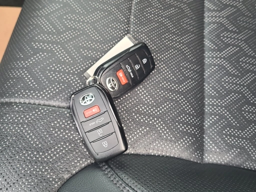 Toyota Tundra * LIMITED CREW CAB SHORT BED * CARFAX * ��� ������ | Mobile.bg � ����������� 8