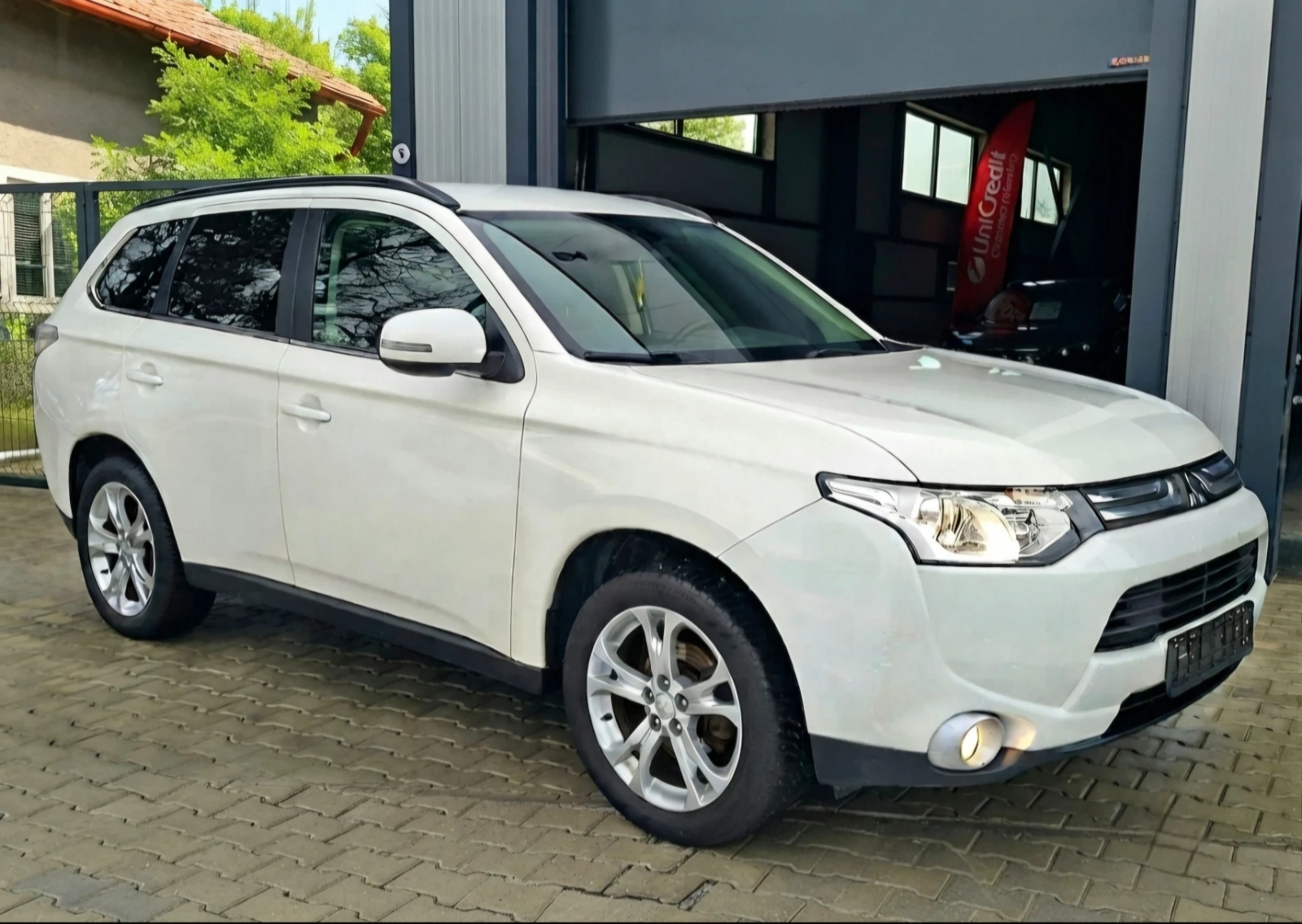 Mitsubishi Outlander 2.2Did * ПОДАРЪК* КОЖА* НАВИ* КАМЕРА* ПОДГРЕВ* ОБД, снимка 3 - Автомобили и джипове - 55199085