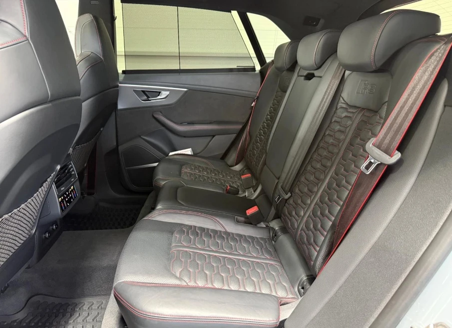 Audi RSQ8 4.0 TFSI Quattro Mild Hybrid, снимка 9 - Автомобили и джипове - 54428127