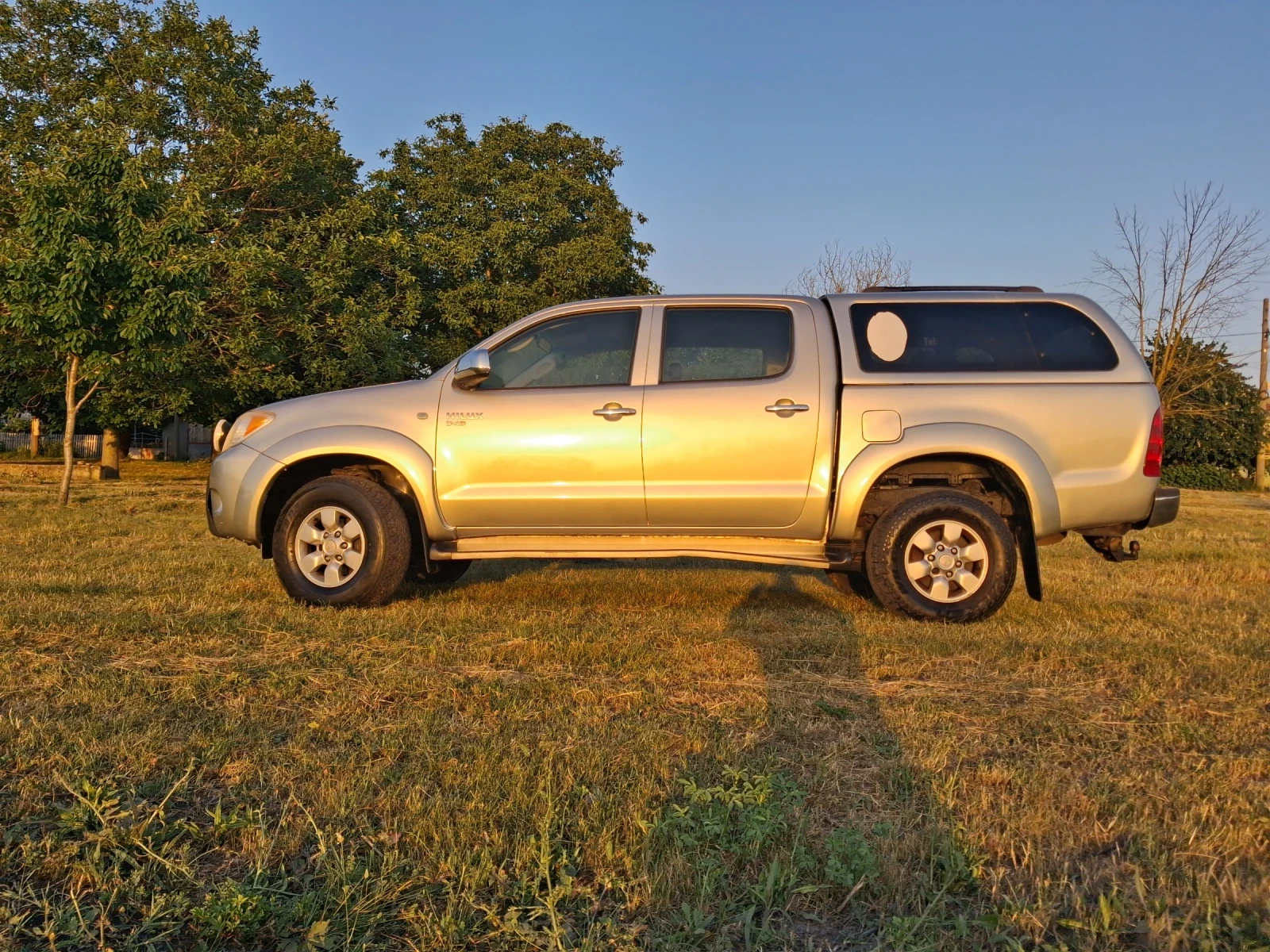 Toyota Hilux 4x4 2.5 Dizel, снимка 4 - Автомобили и джипове - 55225037