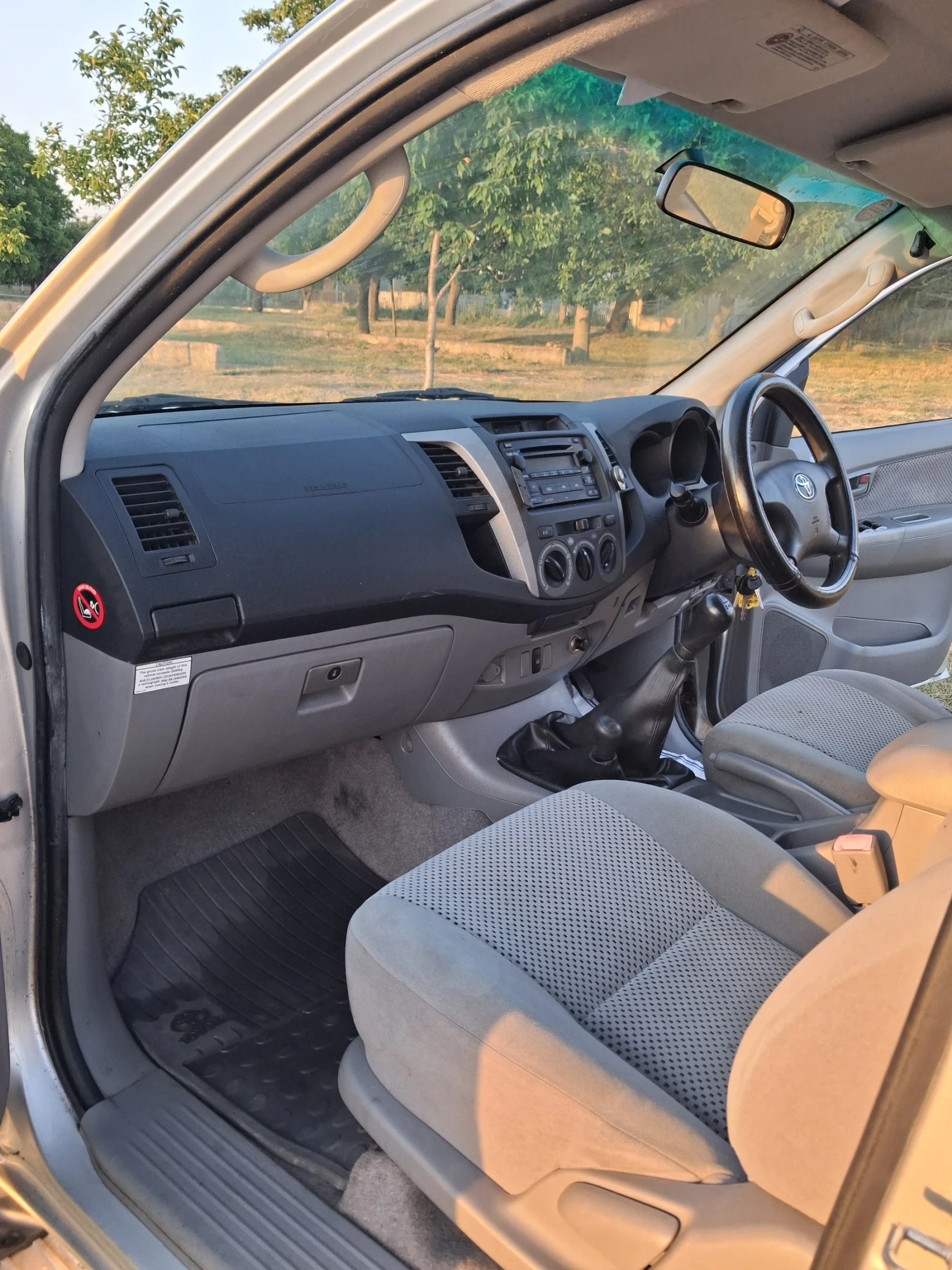 Toyota Hilux 4x4 2.5 Dizel, снимка 12 - Автомобили и джипове - 55225037