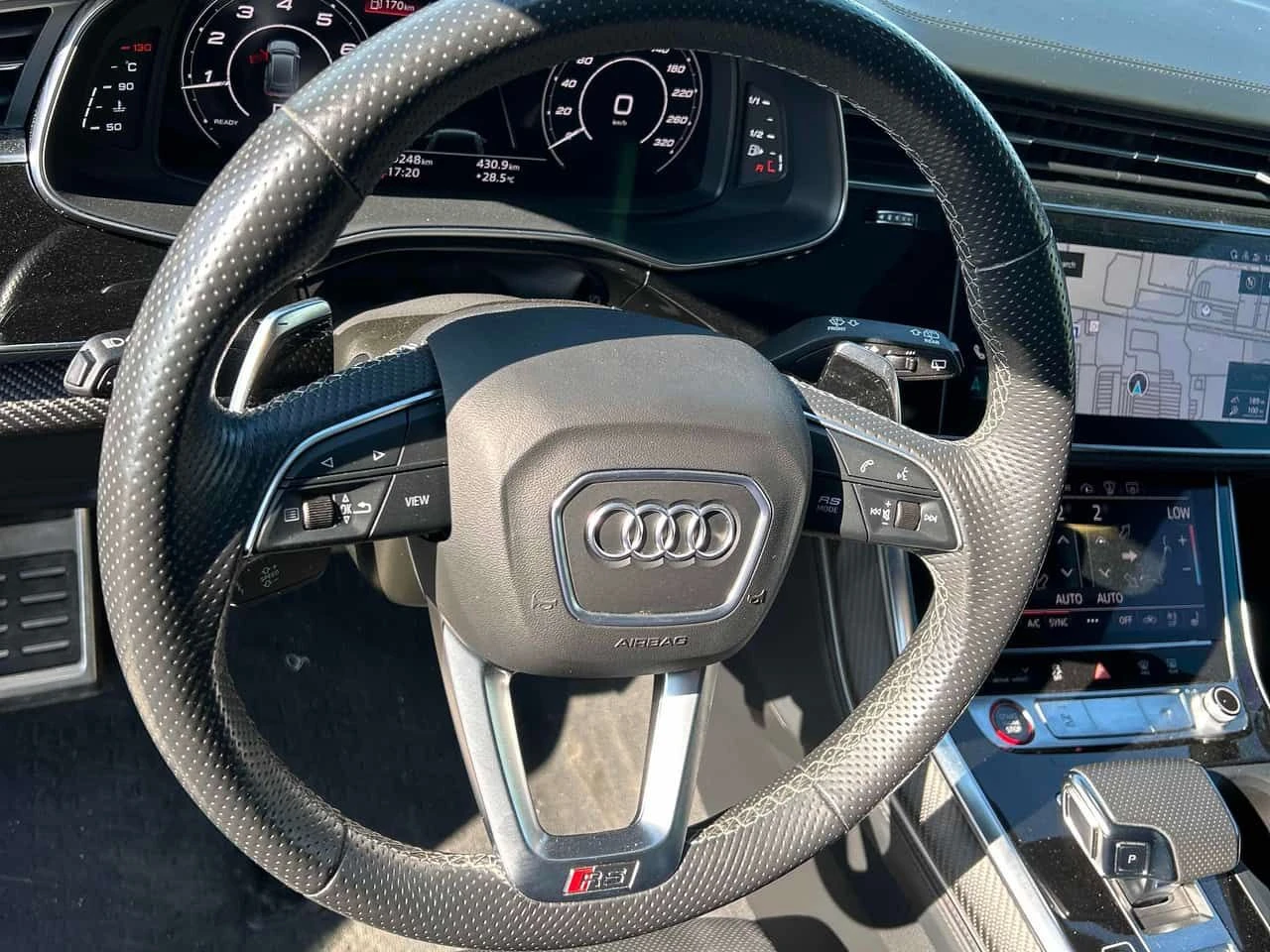 Audi RSQ8 * CARFAX * BLACK OPTIC * АВТОКРЕДИТ , снимка 17 - Автомобили и джипове - 55468502