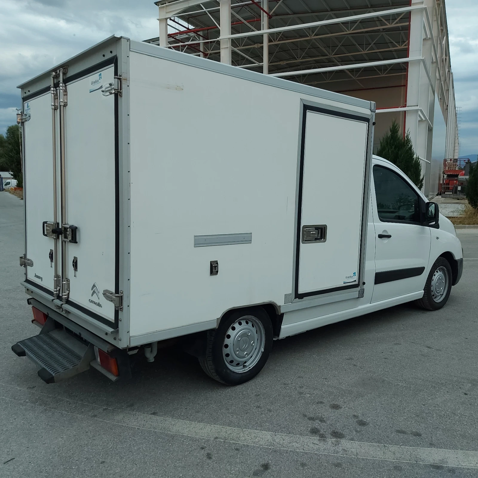 Citroen Jumpy хладилен с климатик, снимка 4 - Бусове и автобуси - 55398684