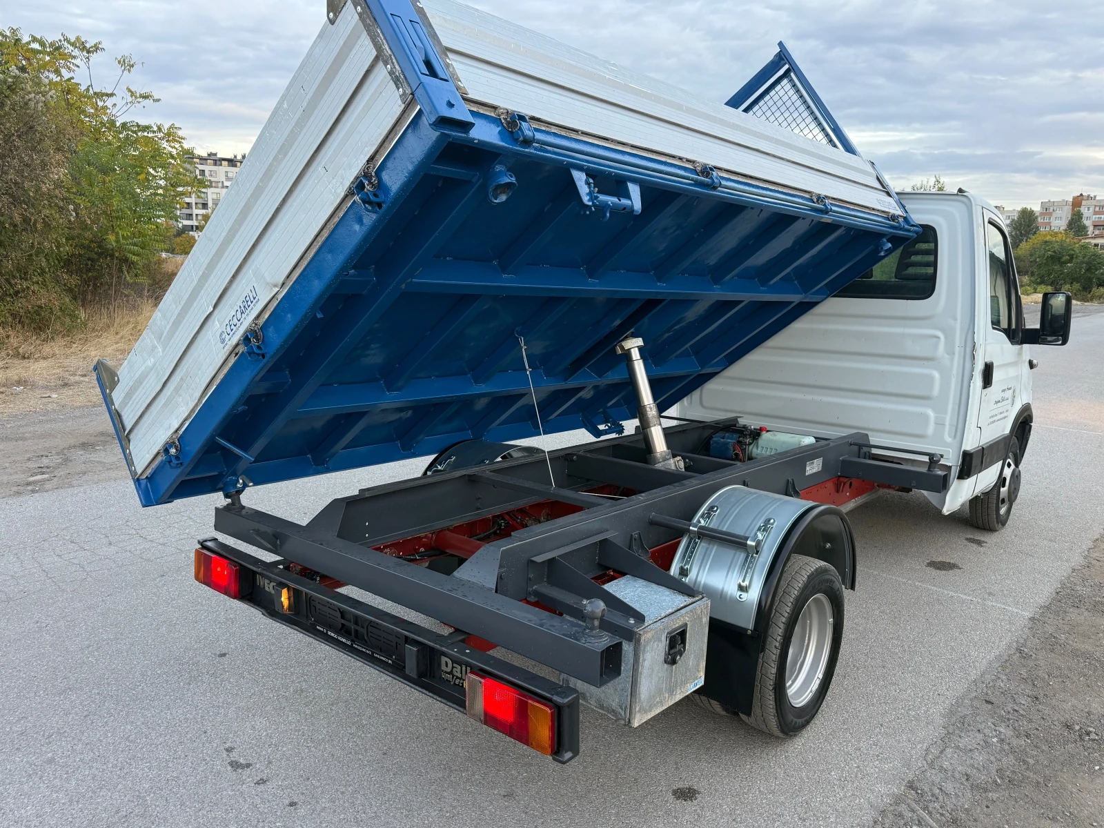 Iveco 35c13 3-стр самосвал, снимка 15 - Бусове и автобуси - 56433887
