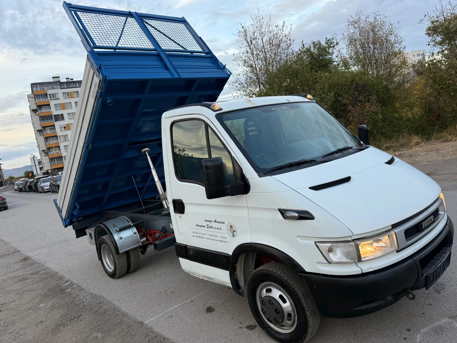 Iveco 35c13 3-стр самосвал