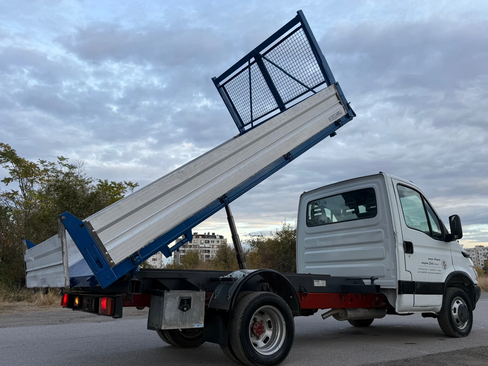 Iveco 35c13 3-стр самосвал, снимка 6 - Бусове и автобуси - 56433887