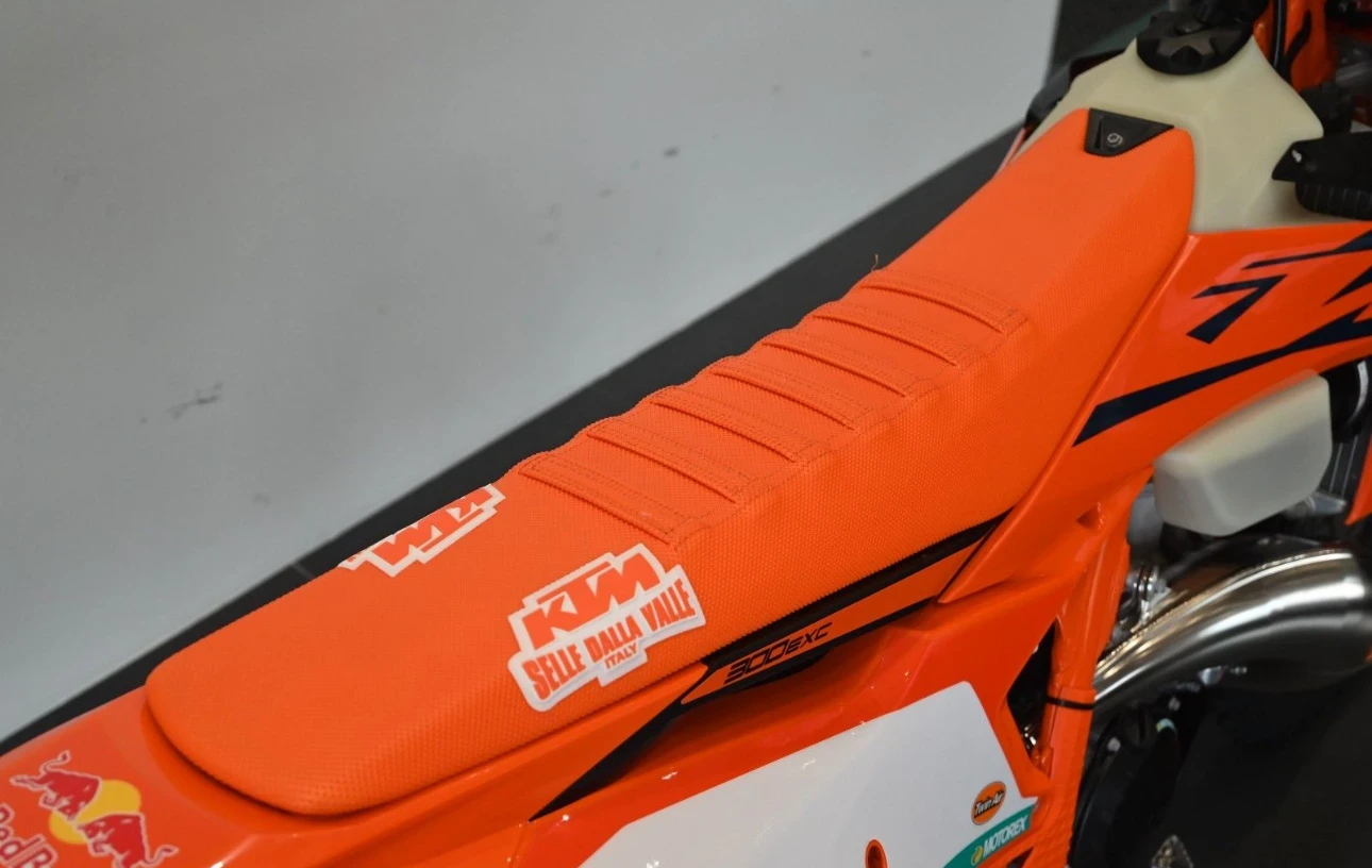 Ktm EXC 300 TBI Champion Edition 2025 - изображение 10