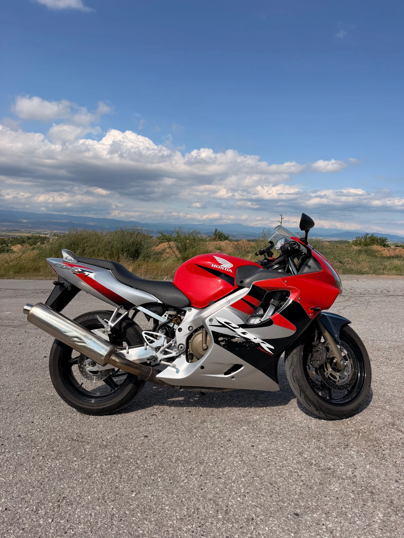 Honda Cbr 600 F4i, снимка 2 - Мотоциклети и мототехника - 55380264