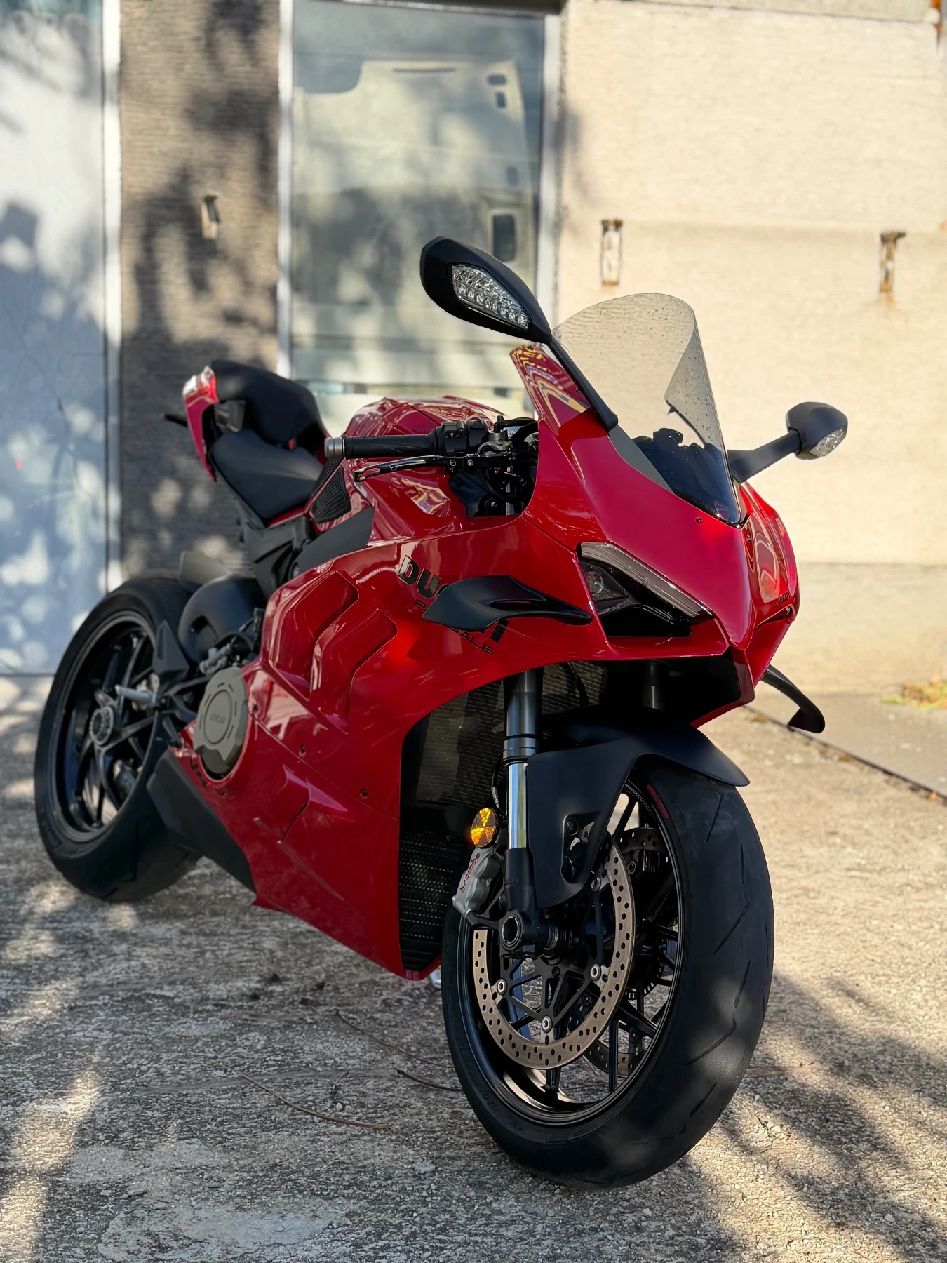 Ducati Panigale V4 Европа , Лизинг, снимка 2 - Мотоциклети и мототехника - 56340087