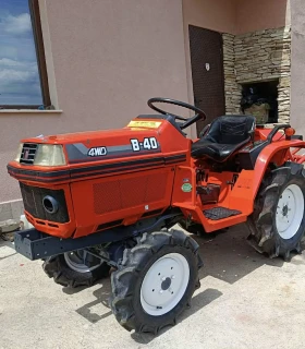 Трактор Kubota B40