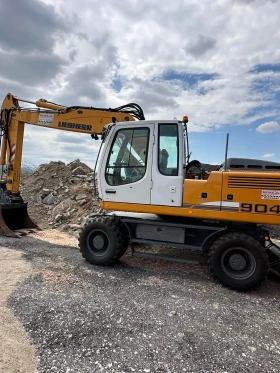 Багер Liebherr 904C, снимка 10