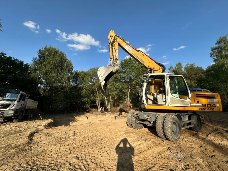 Багер Liebherr 904C, снимка 3 - Индустриална техника - 48215118