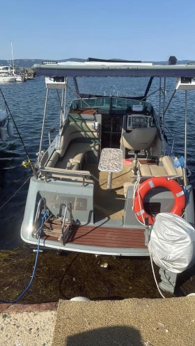 Моторна яхта Larson San Marino * Пълно обслужване и реновиране 2024г* , снимка 2