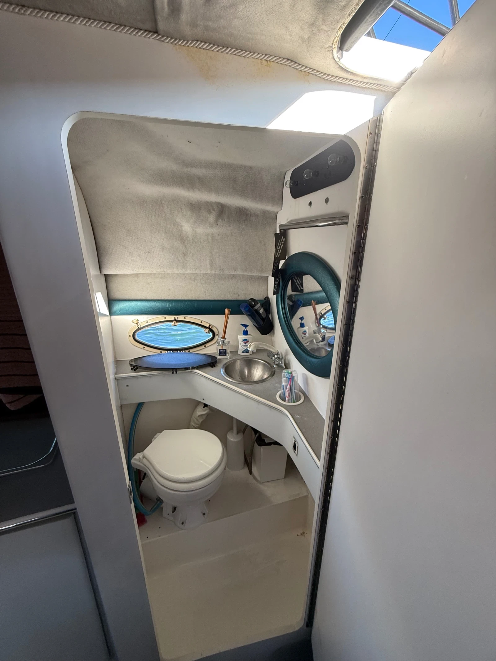   Larson San Marino *     2024*  | Mobile.bg   11