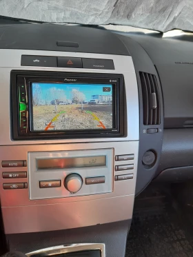 Toyota Corolla verso, снимка 4