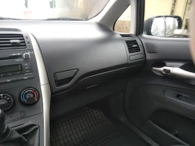 Toyota Auris, снимка 14