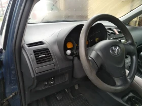 Toyota Auris, снимка 12