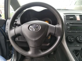 Toyota Auris, снимка 13
