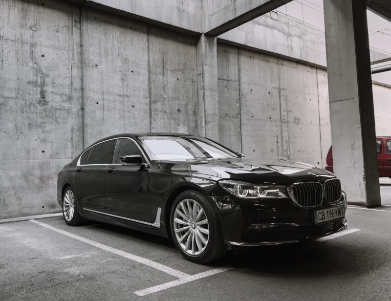 BMW 750 xDrive Long* Full* , снимка 2 - Автомобили и джипове - 49204010