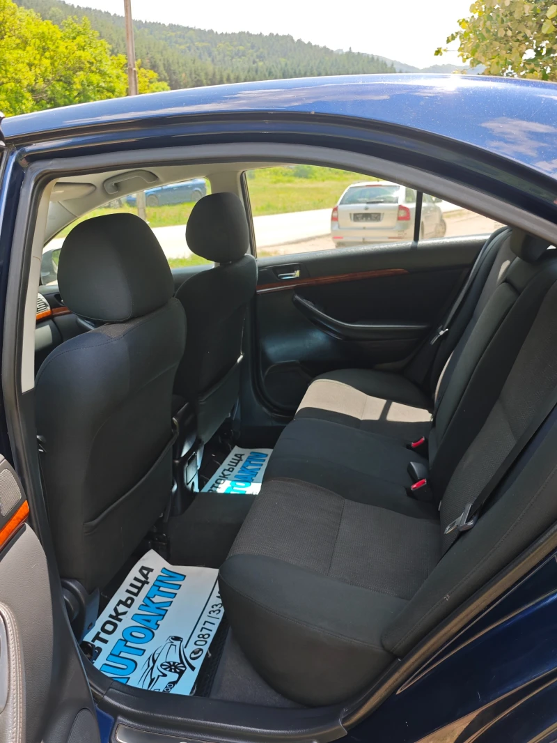 Toyota Avensis 2.0D4D СЕДАН, снимка 8 - Автомобили и джипове - 50878627