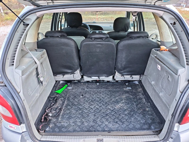 Renault Scenic 1.6 16V, снимка 15 - Автомобили и джипове - 52594556
