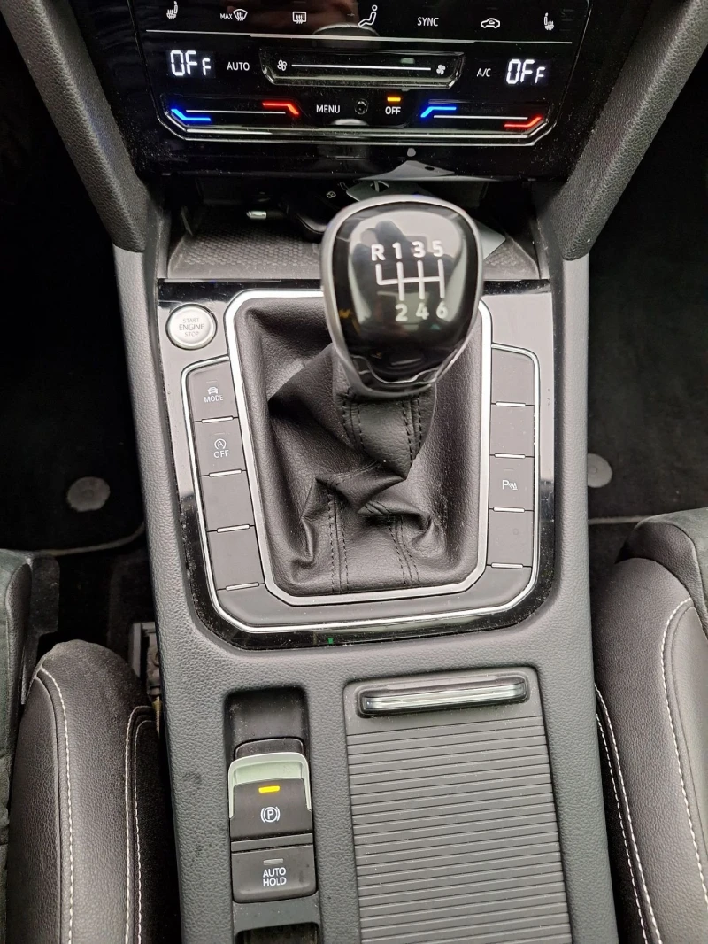 VW Passat Дигитал Панорама IQ, снимка 11 - Автомобили и джипове - 53102817
