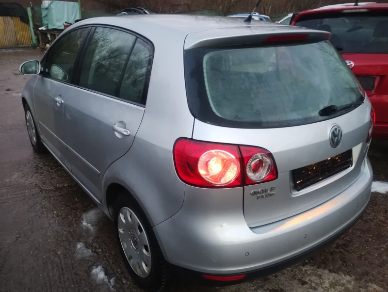 VW Golf Plus 1.6i, снимка 2 - Автомобили и джипове - 53113806