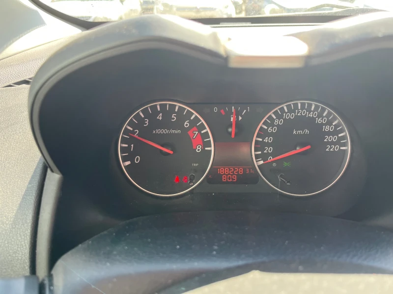 Nissan Note, снимка 6 - Автомобили и джипове - 53451533