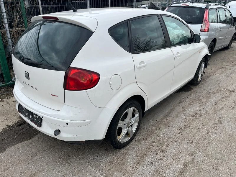 Seat Altea 1.6TDI 110, снимка 2 - Автомобили и джипове - 46426130