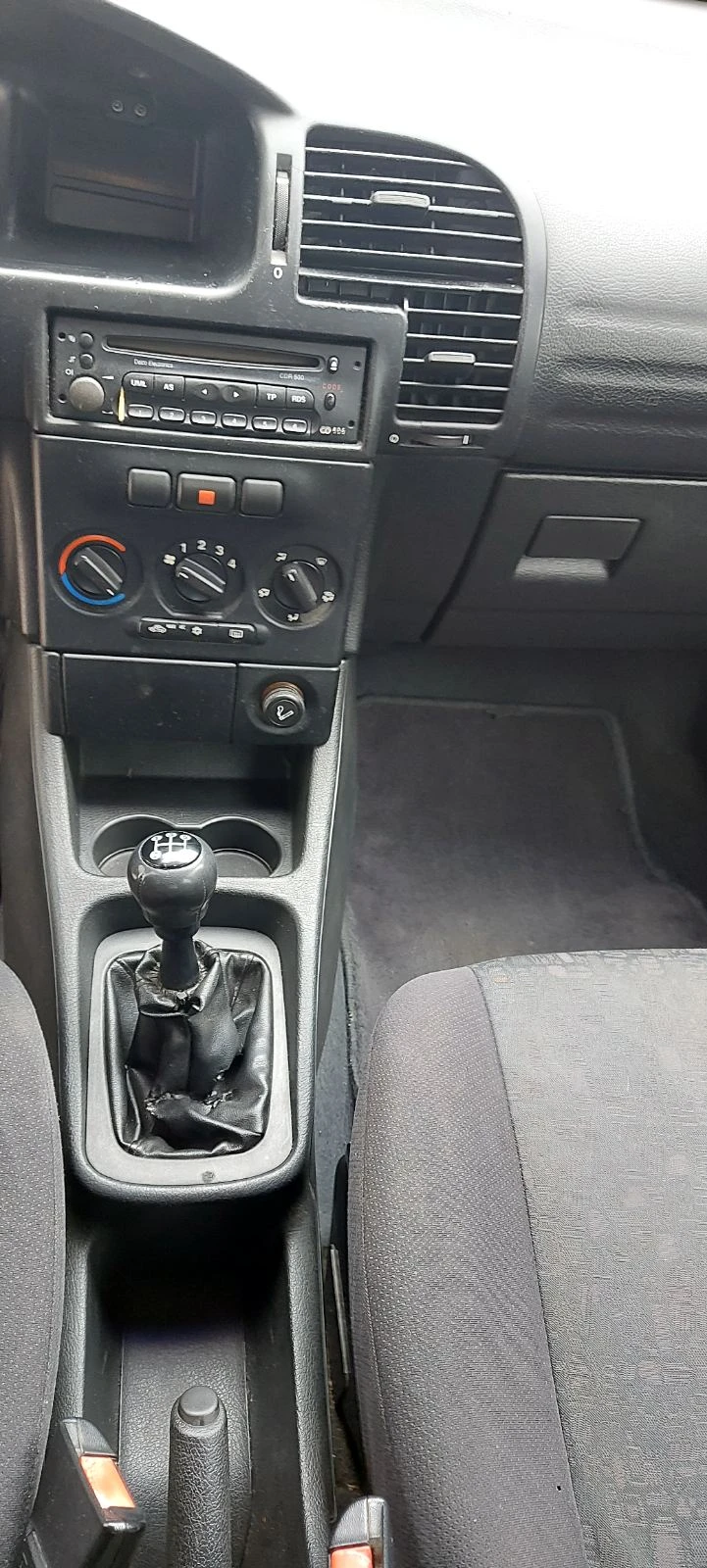 Opel Zafira 2.0 DTL 16V, снимка 13 - Автомобили и джипове - 52477922