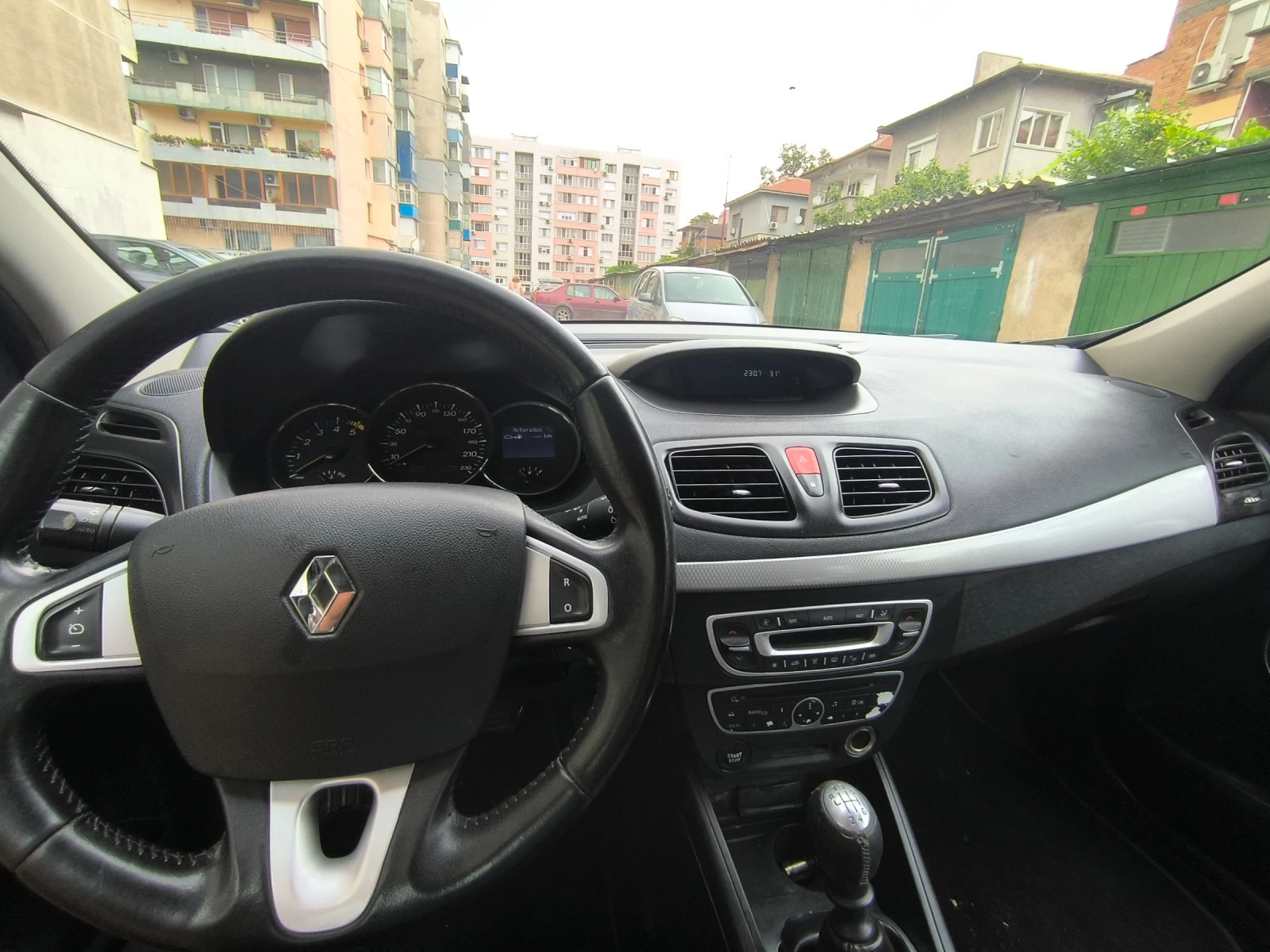 Renault Fluence  - изображение 8