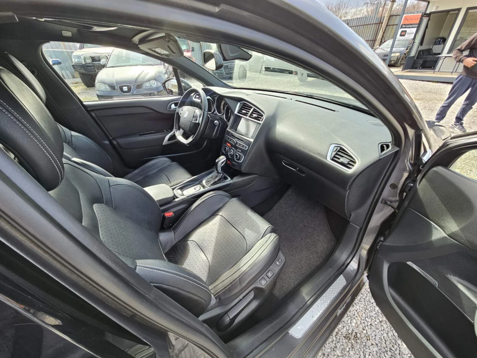 Citroen DS4 1.6blueHDI 120 k.c. EXCLUSIVE+  | Mobile.bg — изображение 11