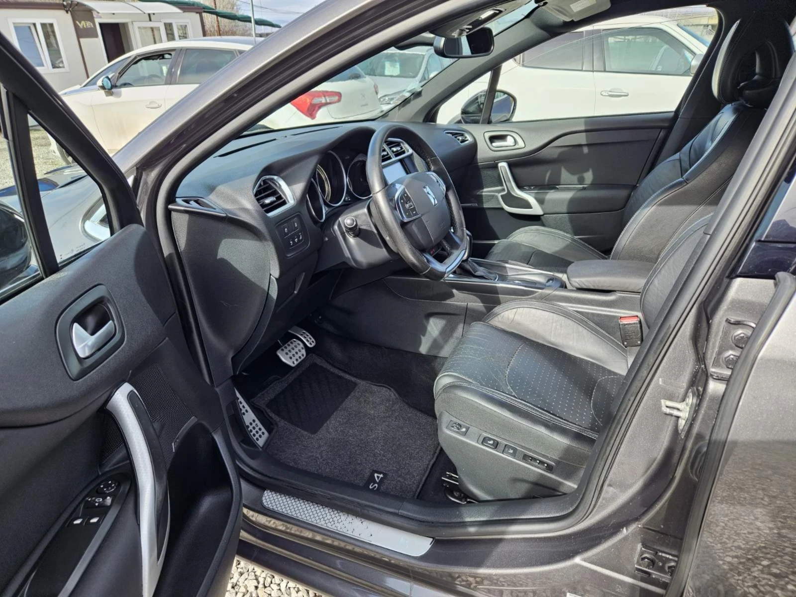 Citroen DS4 1.6blueHDI 120 k.c. EXCLUSIVE+  | Mobile.bg — изображение 12
