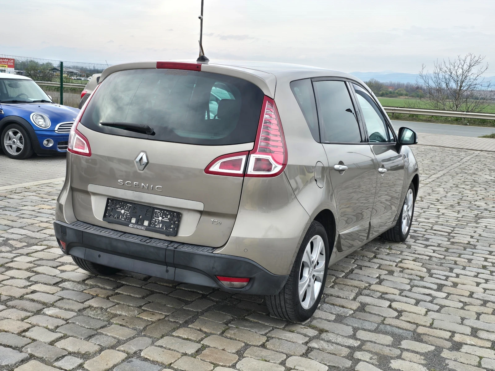 Renault Scenic 1.4i 131 кс NAVI ЕВРО 5 - изображение 6