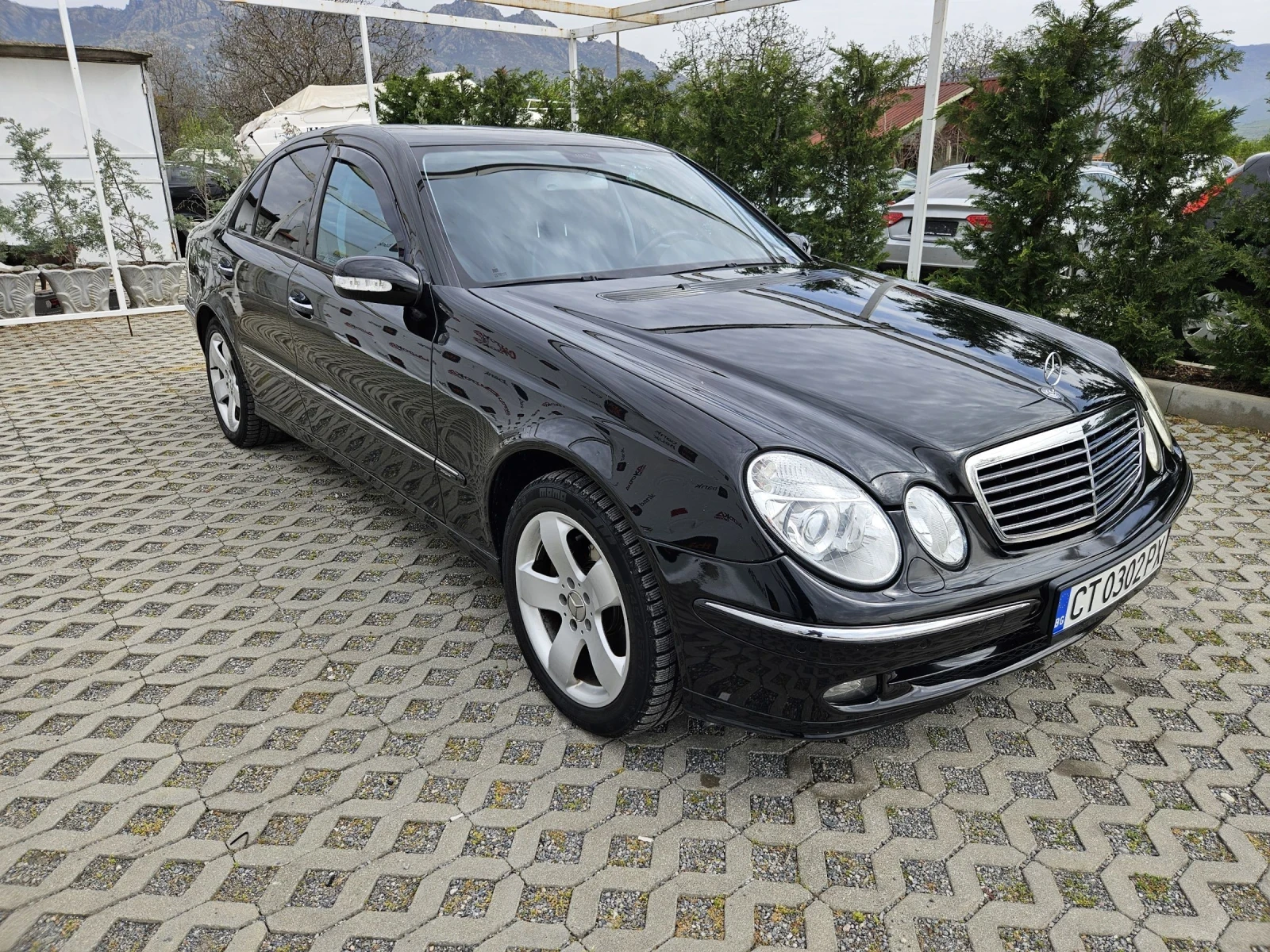 Mercedes-Benz E 320 3.2i-224кс= АВТОМАТ= 4Х4= ОБДУХВАНЕ= ШИБЕДАХ - изображение 2