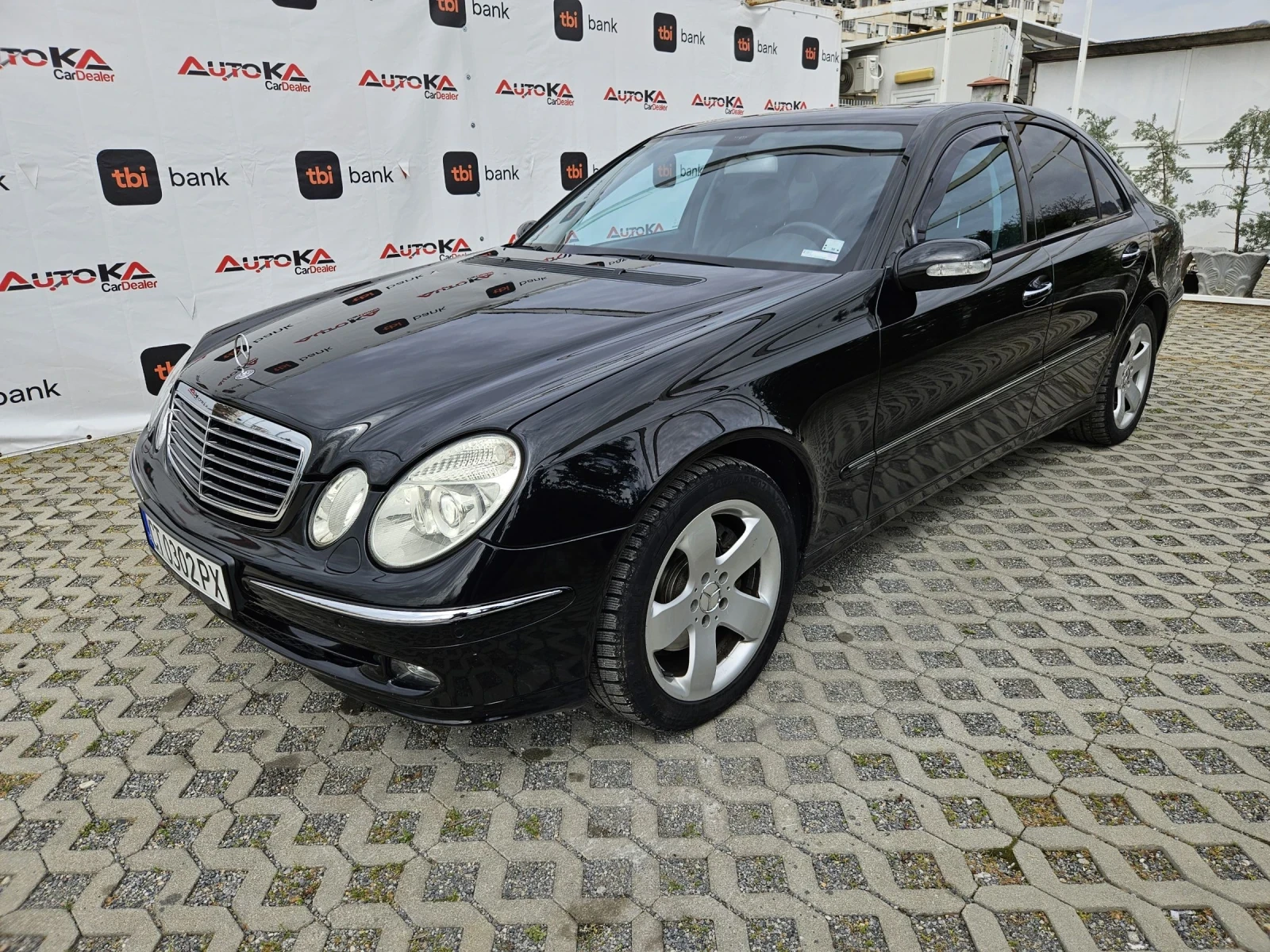 Mercedes-Benz E 320 3.2i-224кс= АВТОМАТ= 4Х4= ОБДУХВАНЕ= ШИБЕДАХ - изображение 6